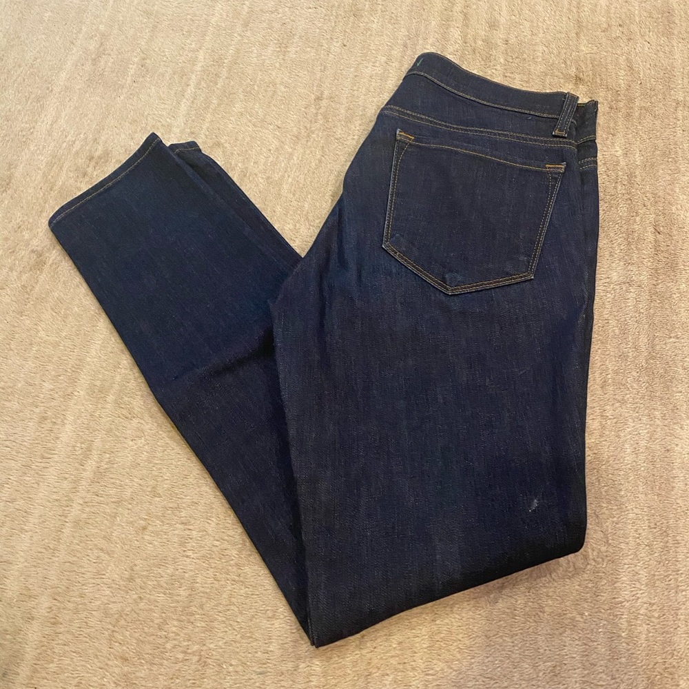 J Brand “Skinny Leg”  Dark Wash in "Pure" Jeans Size: 28
